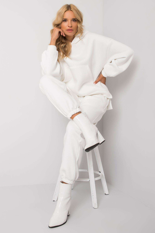 Janessos balto sportinio kostiumo...