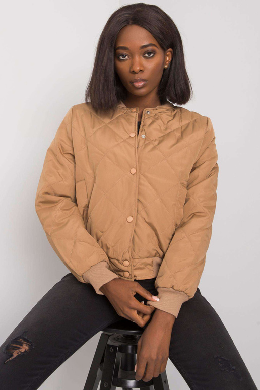 Sherise tamsiai smėlio spalvos...