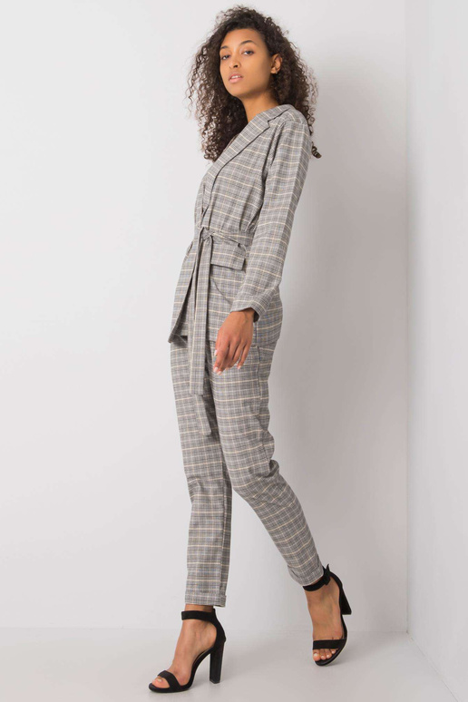 Pilkai smėlio spalvos languota... Pilkai smėlio spalvos languota...