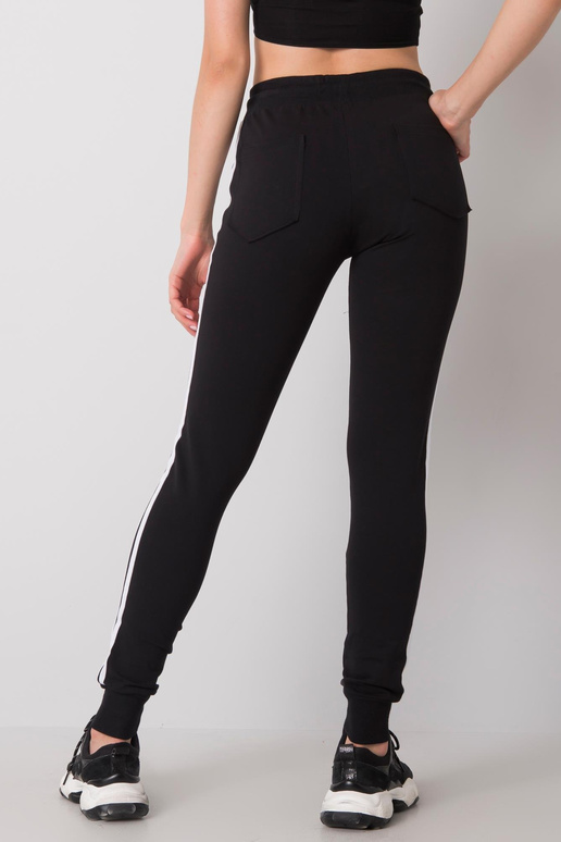 Šafrano juodos sportinės kelnės