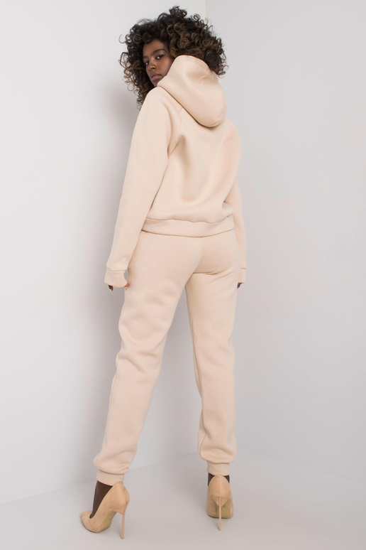 Šviesiai smėlio spalvos Huguette...