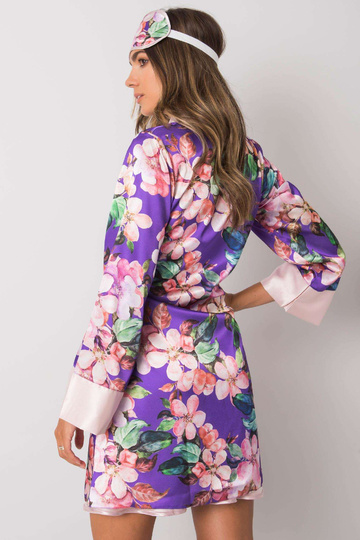 Blyškiai rožinės spalvos...