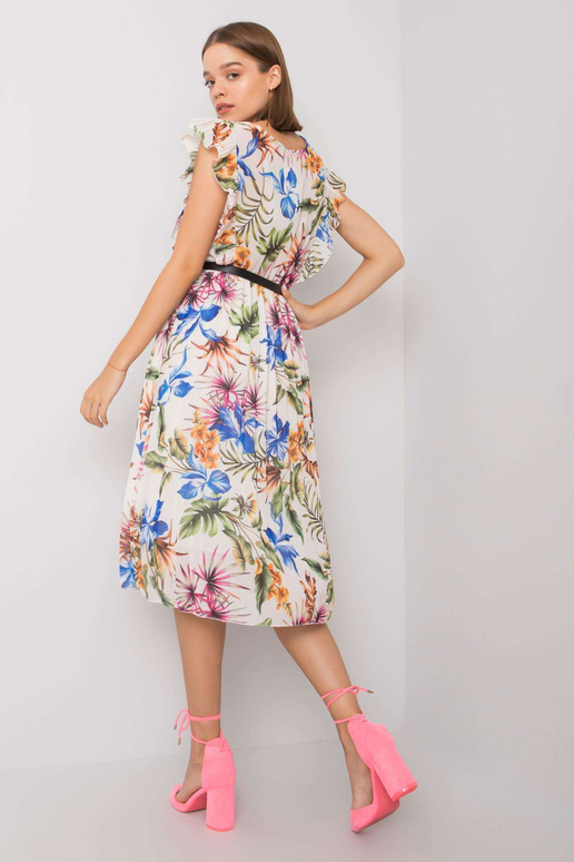 Garrina balta klostuota suknelė Garrina balta klostuota suknelė