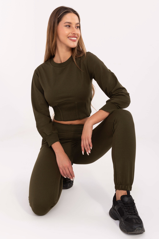 Khaki spalvos laisvalaikio rinkinys... Khaki spalvos laisvalaikio rinkinys...