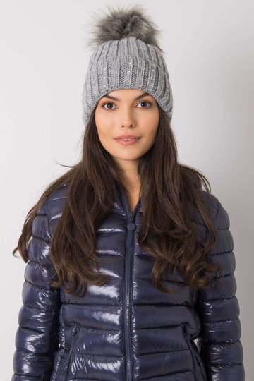 Pilka žieminė kepurė su...