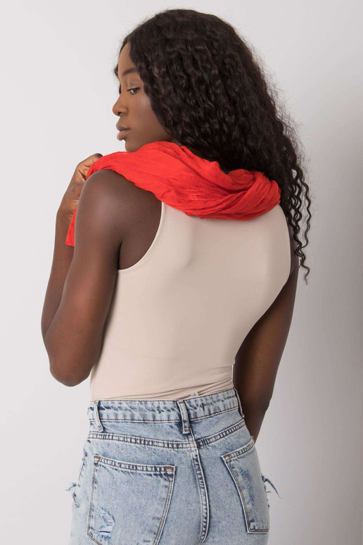 Raudonos ir pilkos spalvos taškuotas...