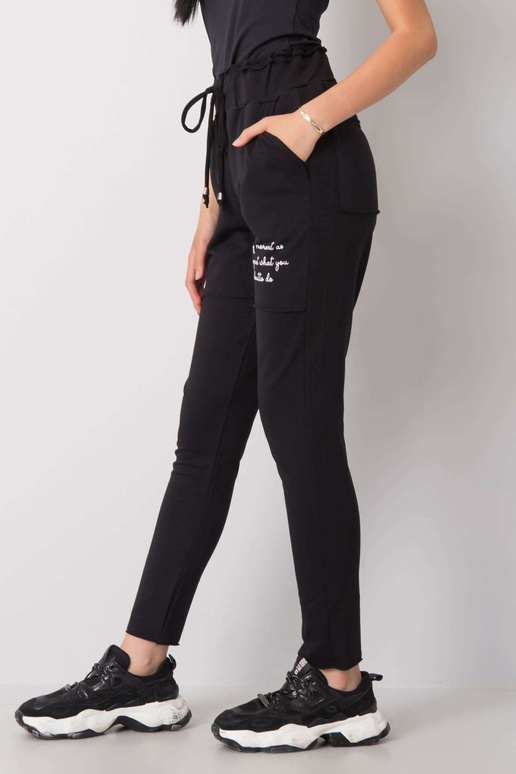 Juodos Jennifer sportinės kelnės