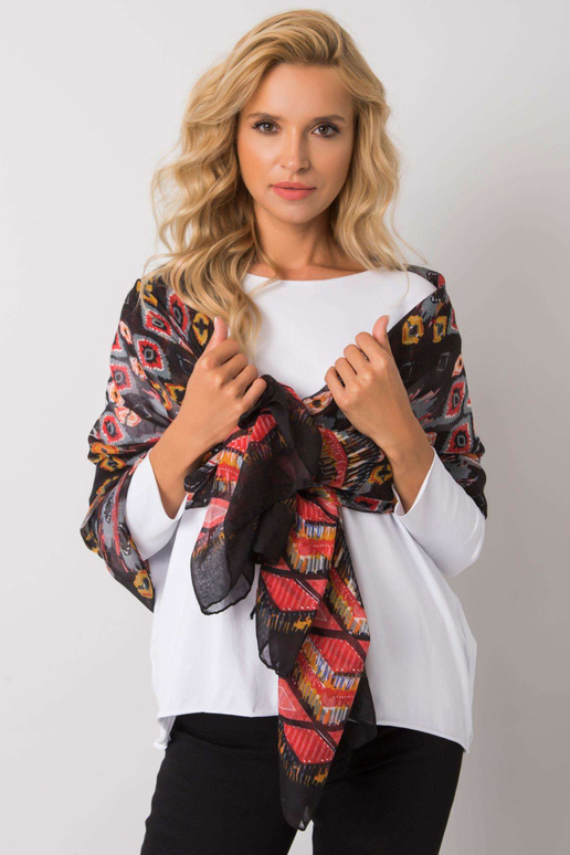 Juodos ir raudonos spalvos raštuotas...