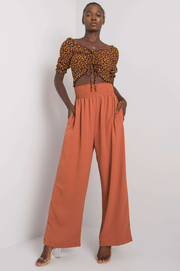 Šviesiai rudos plačios...