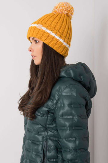 Tamsiai geltona kepurė su...