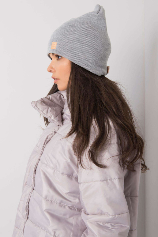 Pilka moteriška kepurė