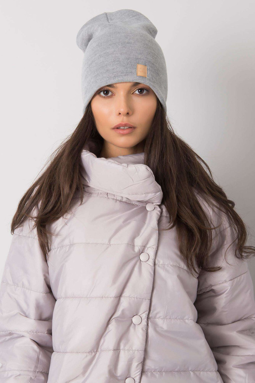 Pilka moteriška kepurė