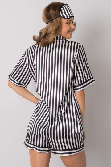 Juodai baltai dryžuotas...