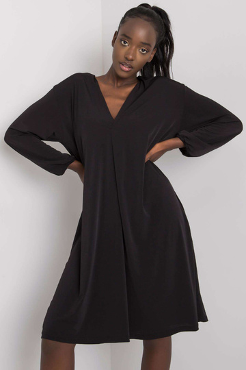 Juoda suknelė V kaklo Yetta 2