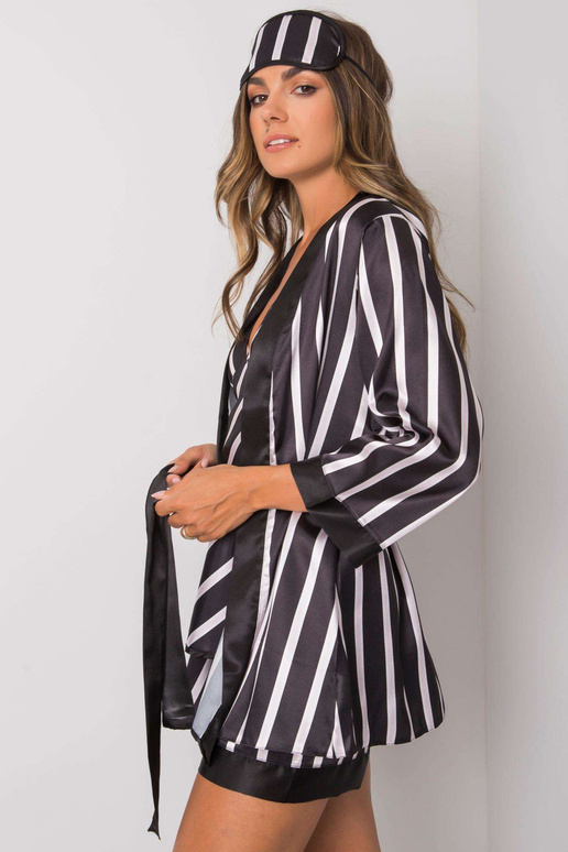 Juodai dryžuotas miegamasis komplektas