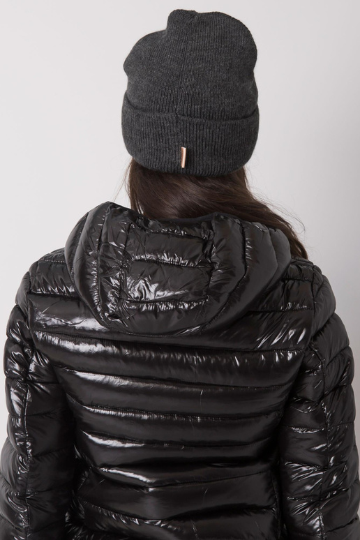 Tamsiai pilka moteriška kepurė