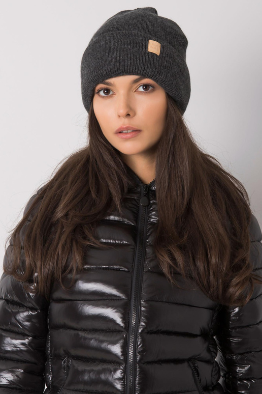 Tamsiai pilka moteriška kepurė