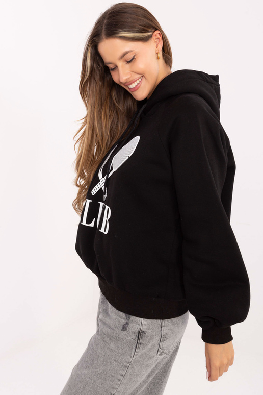 Nikki juodas džemperis