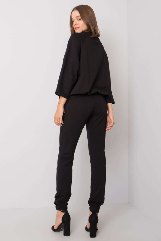 Juodas komplektas su Martille...