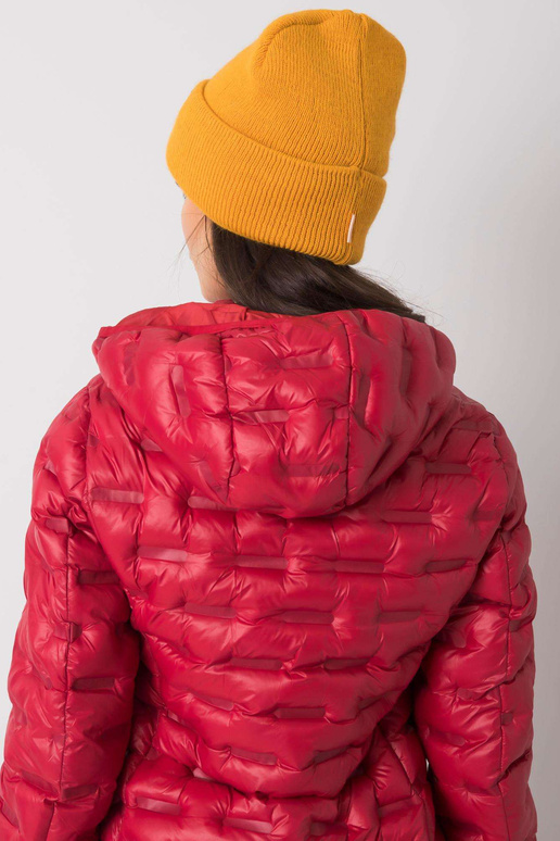 Tamsiai geltona snapukė, moteriška