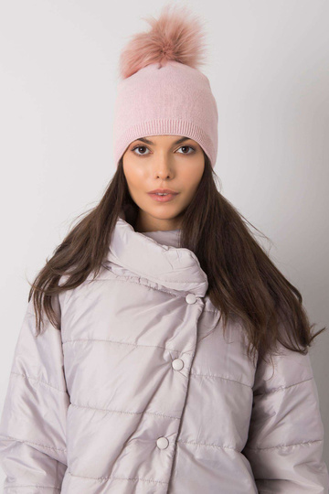 Šviesiai rožinė...