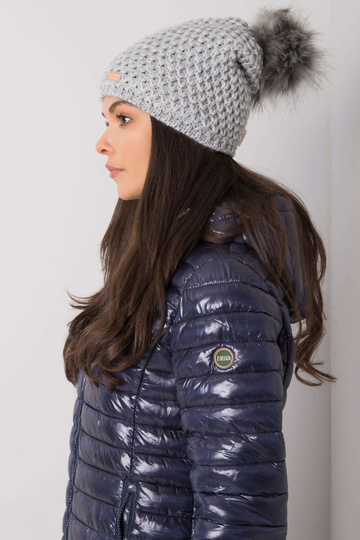 Pilka žieminė kepurė su... 2