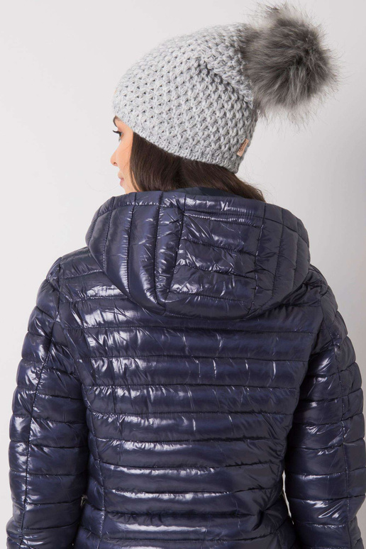 Pilka žieminė kepurė su pomponu