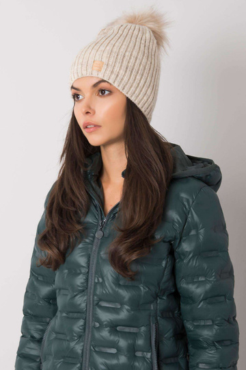 Smėlio spalvos izoliuota... 2