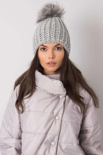 Pilka moteriška žieminė kepurė