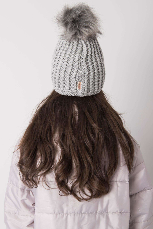 Pilka moteriška žieminė kepurė