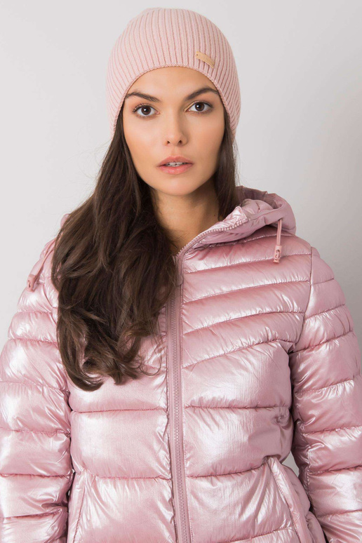 Šviesiai rožinė moteriška kepurė