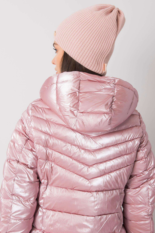 Šviesiai rožinė moteriška kepurė