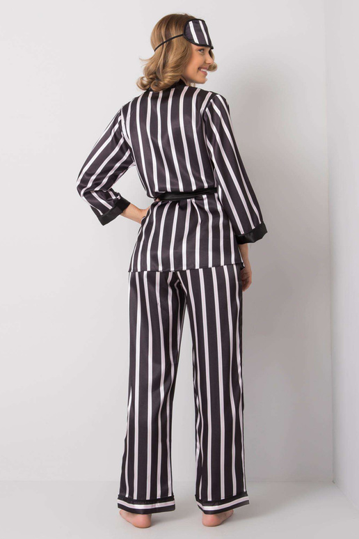 Juodos spalvos dryžuotas lovos...