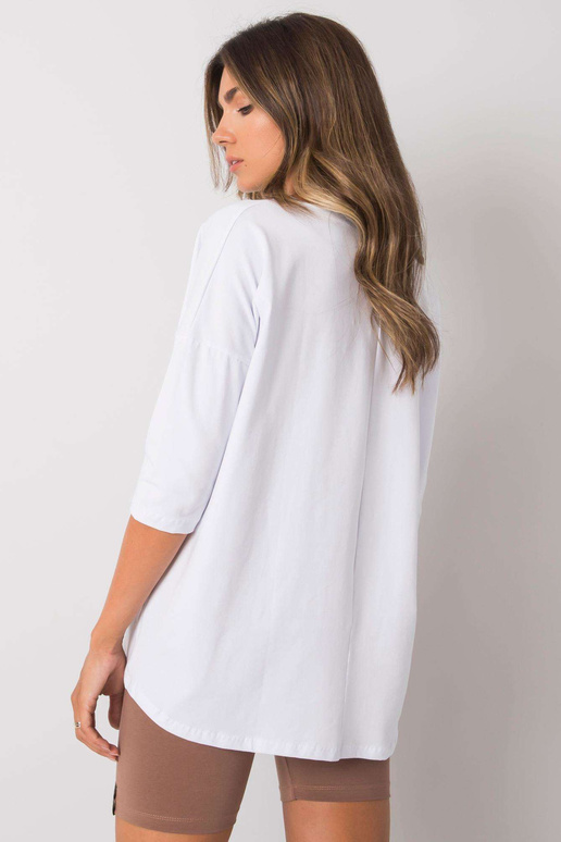 Balta palaidinė su Kaylyn užrašu