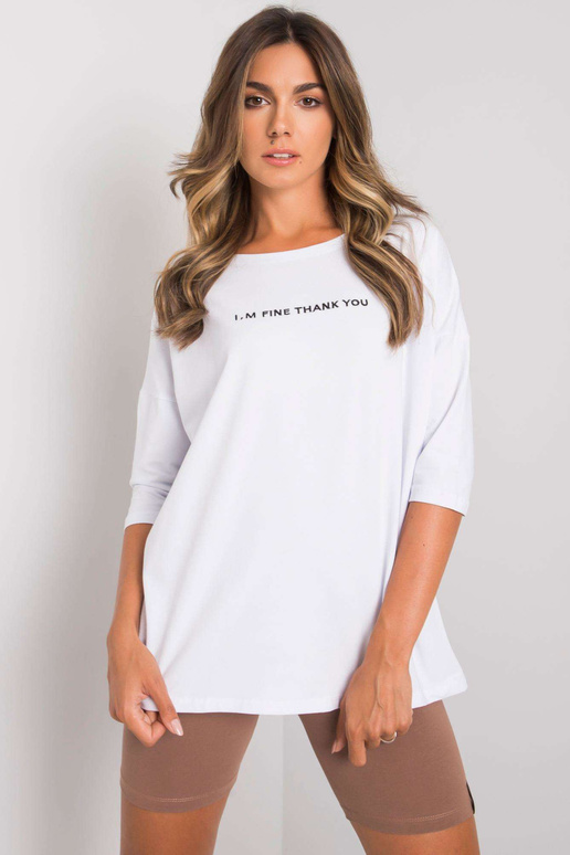 Balta palaidinė su Kaylyn užrašu