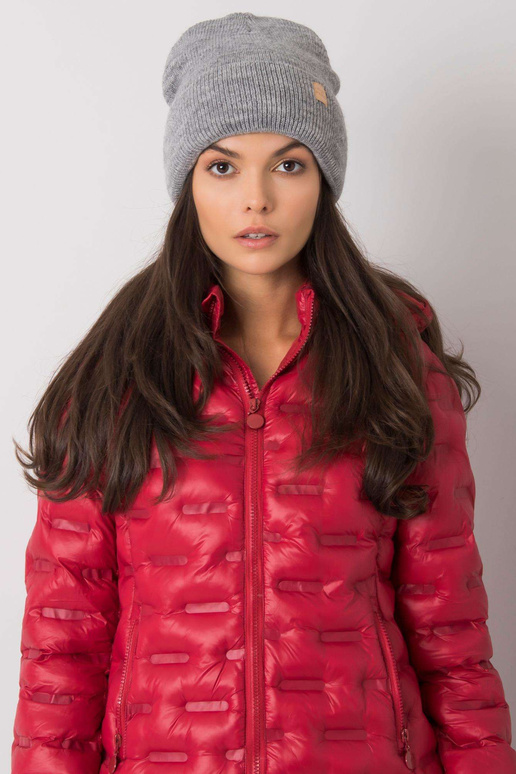 Pilka moteriška kepurė