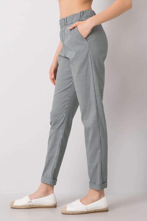 Noreen juodos ir žalios languotos kelnės