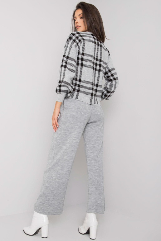 Pilkos spalvos megztas komplektas Martha