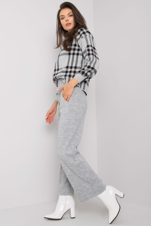 Pilkos spalvos megztas komplektas Martha