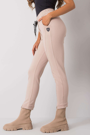 Smėlio spalvos sportinės...