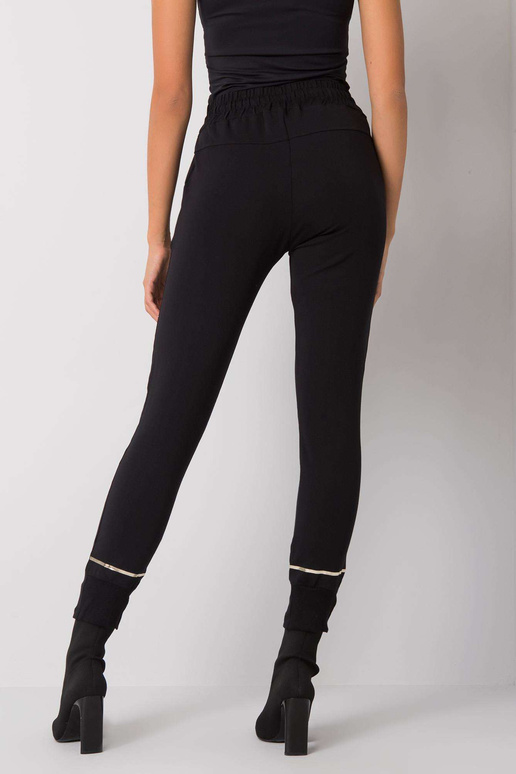 Juodos spalvos „Larissa Print“...