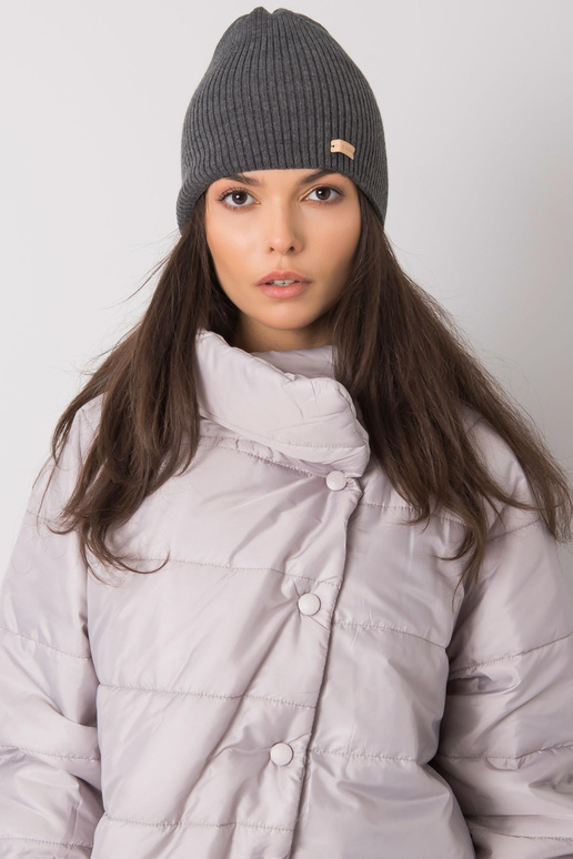 Tamsiai pilka moteriška kepurė