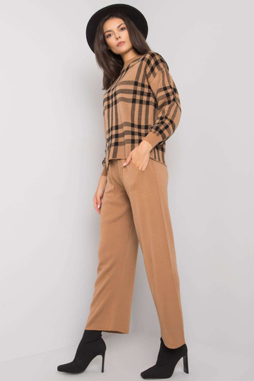 Kupranugarių megztas... 2