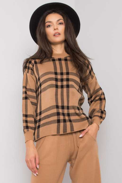 Kupranugarių megztas rinkinys Martha