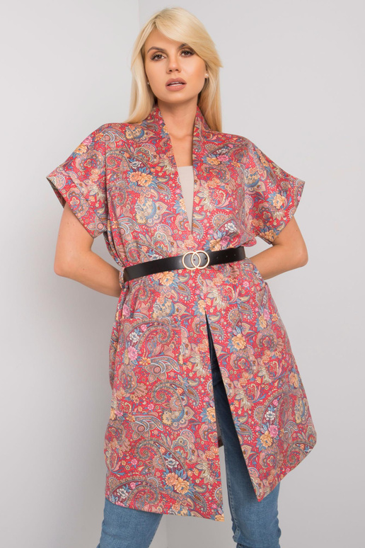 Sonja raudonas paltas trumpomis...