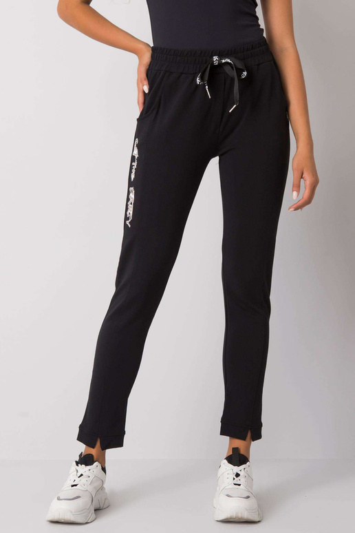 Juodos sportinės kelnės su Peyton...