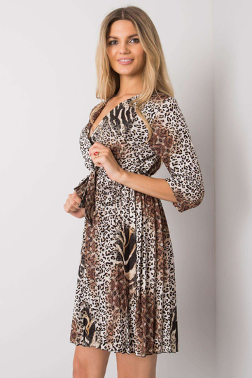 Smėlio ir juodos spalvos...