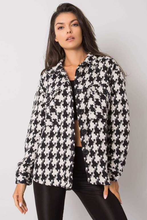 Balti ir juodi marškiniai su...