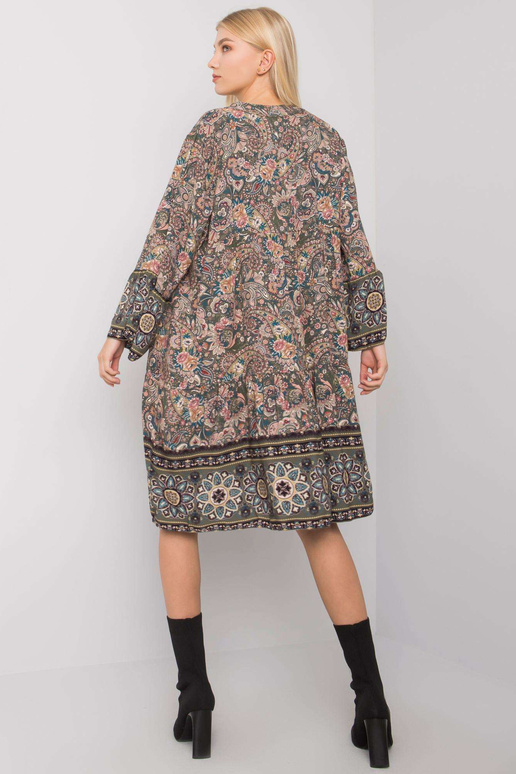 Khaki spalvos suknelė su raukšlėmis...