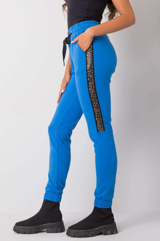 Mėlynos sportinės kelnės su Giulia...